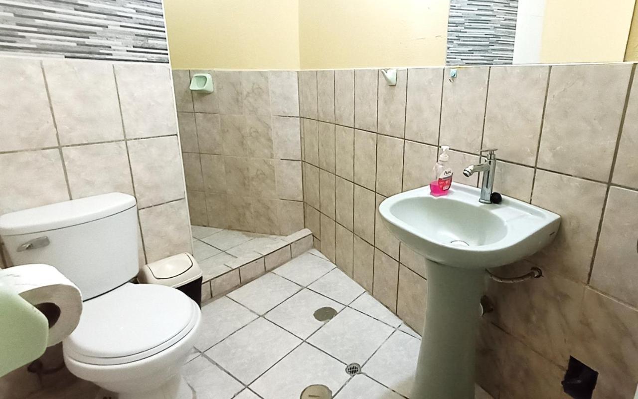 Casa Sucre Hostel Аякучо Екстер'єр фото